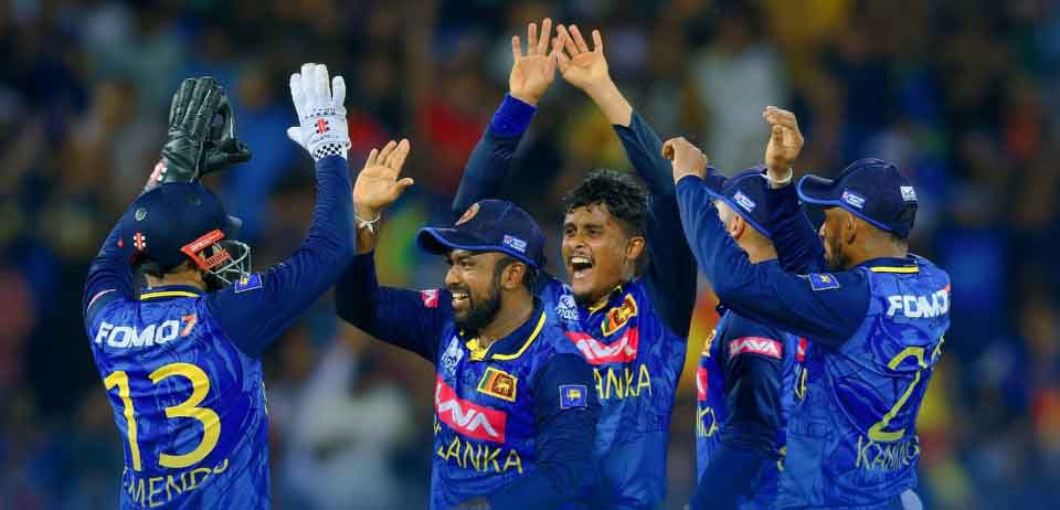 ඉන්දියාව අසරණ කළ අපේ සිංහයන්