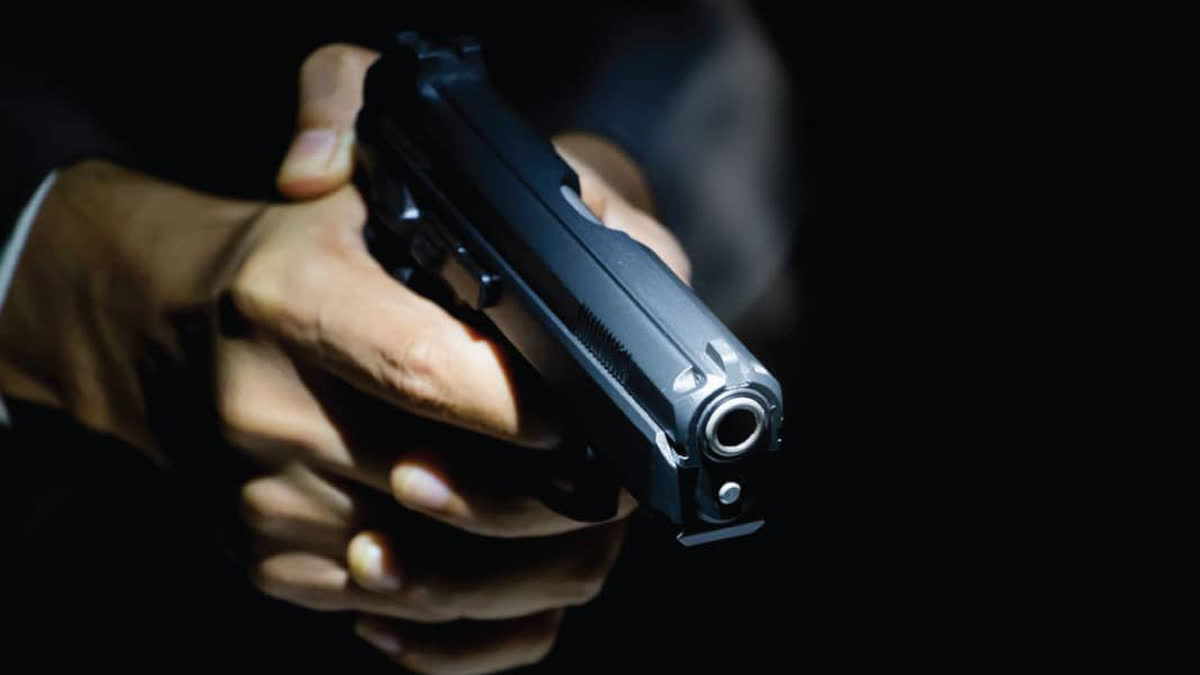 වෙඩික්කරුට වැරදුණු කුරුමාණම