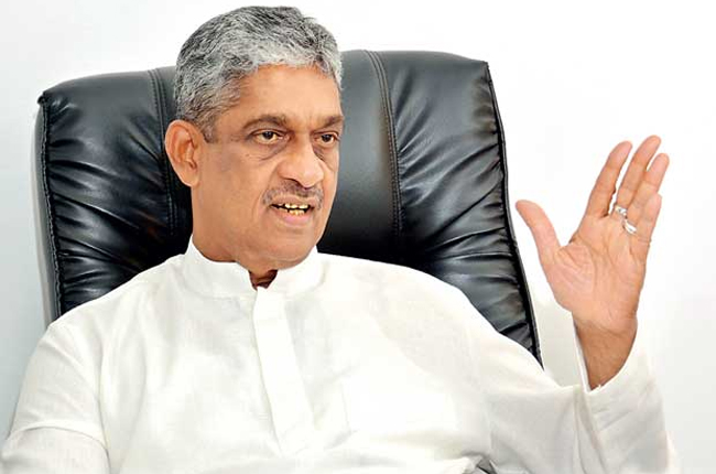 සරත් ෆොන්සේකා ජනපති සටනට – ඇප මුදලුත් තැන්පත් කරයි