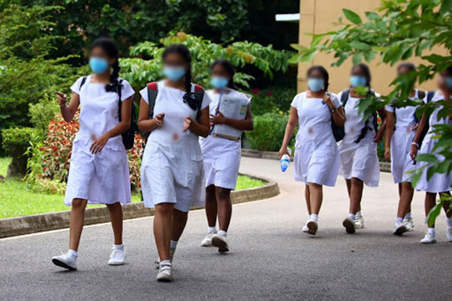 සියලු පාසල්වලට විශේෂ නිවාඩුවක් සියලු පාසල්වලට විශේෂ නිවාඩුවක්