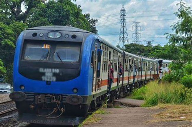 දුම්රිය ස්ථානාධිපතිවරු වර් ජනයකට සැරසෙයි