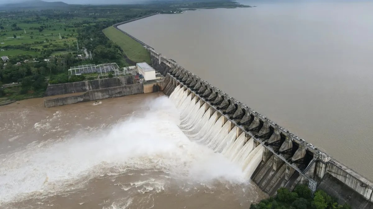 ජලාශ භාර ඉංජිනේරුවන්ගේ සහ තාක්ෂණික නිලධාරීන්ගේ නිවාඩු අවලංගු කෙරේ