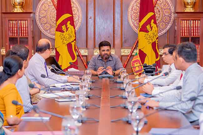 නව ආයෝජන අවස්ථා ලබාදීමේදී මින් ඉදිරියට දේශපාලන බලපෑමක් සිදු නොවන බව ජනාධිපති කියයි