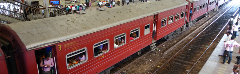 දුම්රියක් පිට පනී – උඩරට දුම්රිය ගමනා ගමනයට බාධා