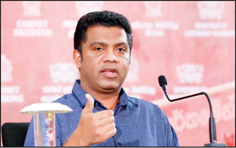 පසුගිය රජය සුරාබදු සමාගම්වලින් අයවිය යුතු බදු මුදල ද අය කර ගෙන නෑ – නලින්ද ජයතිස්ස පසුගිය රජය සුරාබදු සමාගම්වලින් අයවිය යුතු බදු මුදල ද අය කර ගෙන නෑ – නලින්ද ජයතිස්ස