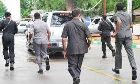 හිටපු ජනපතිවරුන්​ට ලබාදී ඇති ත්‍රිවිධ හමුදා ආරක්ෂා​ව ලබන සතියේ සිට ඉවතට