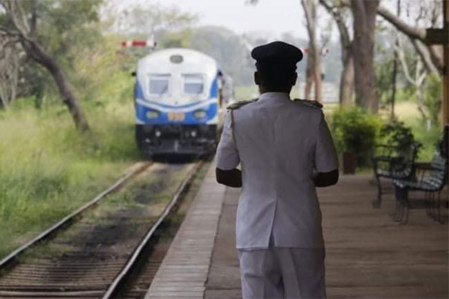 දුම්රිය වර්ජනයක් ගැන අනතුරු ඇඟවීමක්