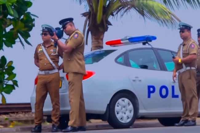 පොලීසියට අලුතින්ම ආපු Speed Gun, කාටවත්ම දැන් නෑ කියන්න බෑ