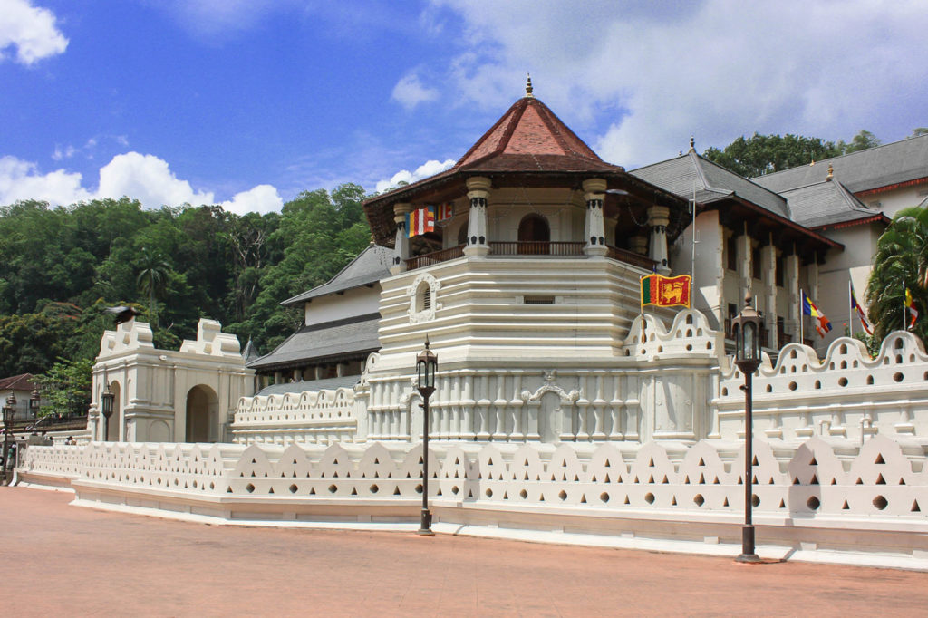 ශ්‍රී දළදා ප්‍රදර් ශනය වෙනුවෙන් මහනුවරට විශේෂ ප්‍රවාහන පහසුකම්