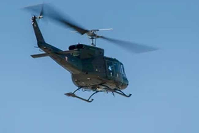 බෙල් 212 හෙලිකොප්ටරයක් මාදුරුඔයට කඩා වැටේ බෙල් 212 හෙලිකොප්ටරයක් මාදුරුඔයට කඩා වැටේ