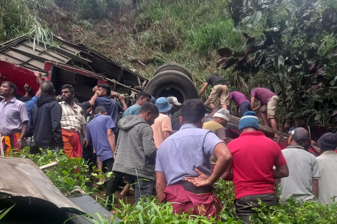 ගැරඬිඇල්ලේ බස් අනතුර ගැන සොයන්න පොලීසියෙන් විශේෂ කමිටුවක්