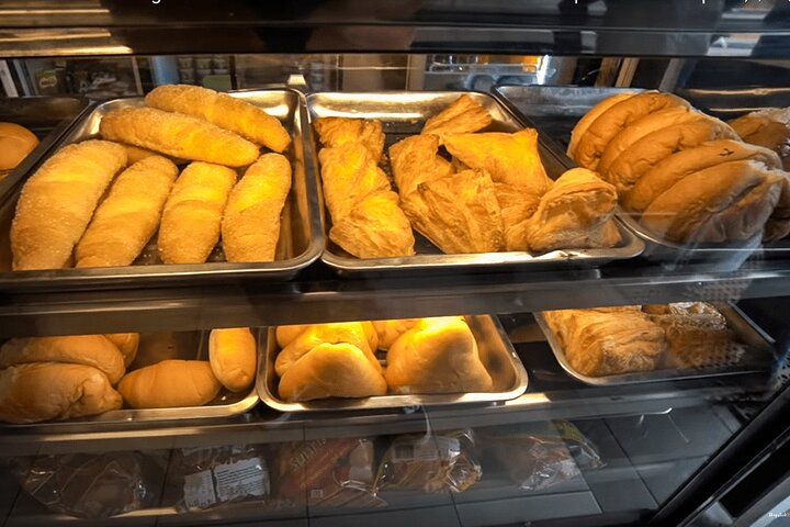 ලුණු හිඟය බේකරි නිෂ්පාදනවලටත් ලෙඩක් වෙලා ලුණු හිඟය බේකරි නිෂ්පාදනවලටත් ලෙඩක් වෙලා