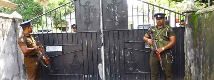 කඩුවෙල මහෙස්ත්‍රාත්වරියගේ නිල මැදිරියට මුද්‍රා තැබේ