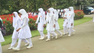 මුස්ලිම් පාසල්වලට දෙදින නිවාඩුවක්