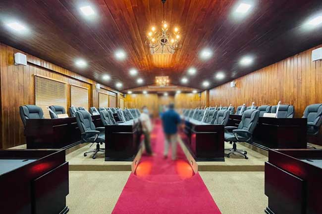 පළාත් පාලන ආයතන 161ක් හෙට වැඩ පටන්ගයි පළාත් පාලන ආයතන 161ක් හෙට වැඩ පටන්ගයි