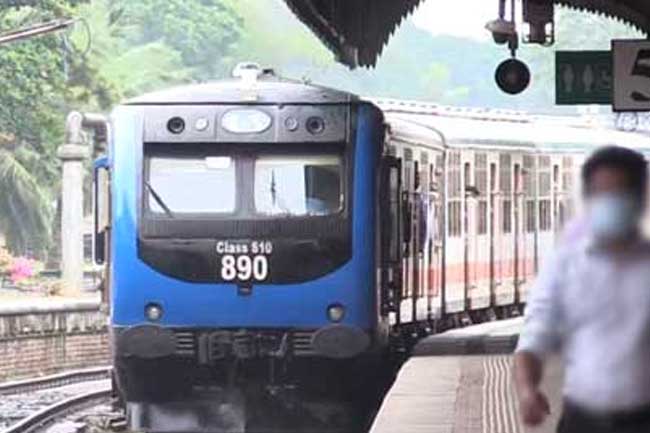 වැඩවර් ජනයක් අත ළඟ