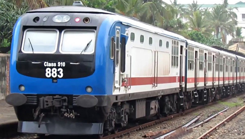 අද මධ්‍යම රාත්‍රියේ සිට දුම්රිය වර් ජනයක්