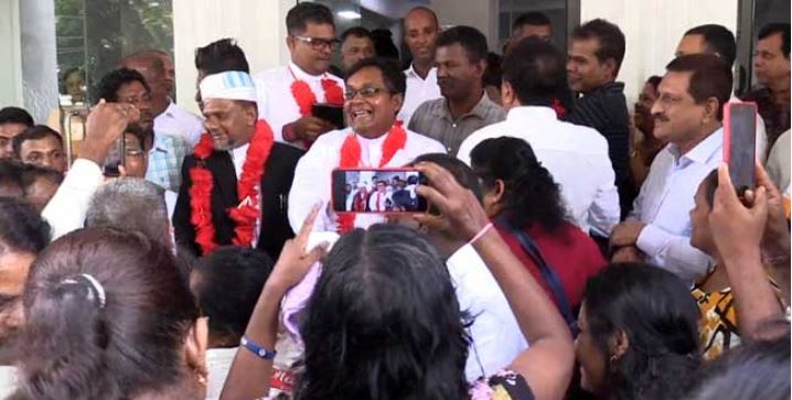 කොළොන්නාවේ නගර සභාවේ බලයත් මාලිමාවට