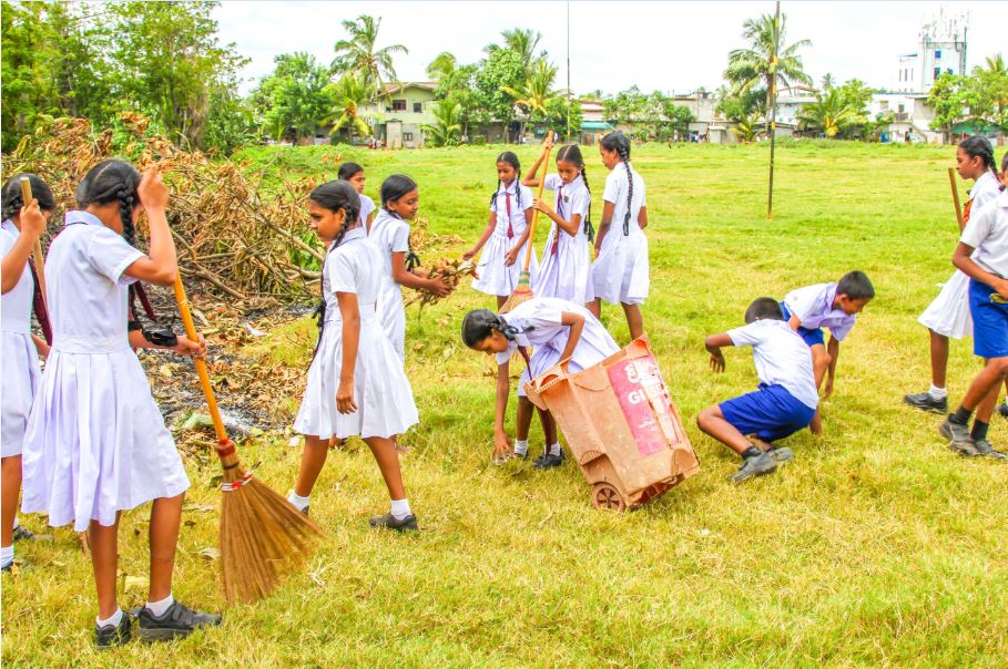 පාසල් තුළ ඩෙංගු සහ චිකුන්ගුන්යා මර් දනයට කටයුතු කරන්නැයි උපදෙස් පාසල් තුළ ඩෙංගු සහ චිකුන්ගුන්යා මර් දනයට කටයුතු කරන්නැයි උපදෙස්