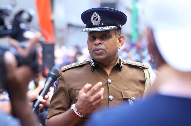 දේශබන්දු අද විමර්ශන කමිටුව හමුවට දේශබන්දු අද විමර්ශන කමිටුව හමුවට