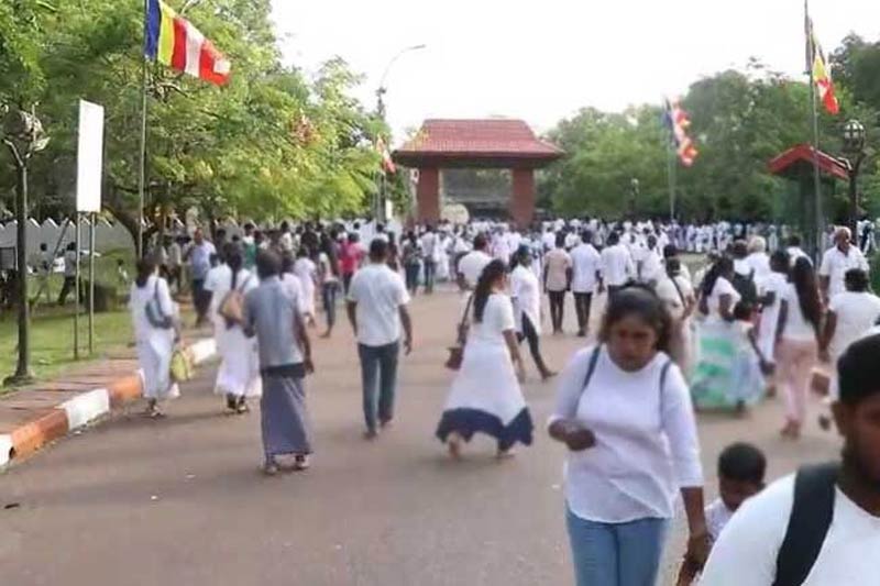 පොසොන් සමයේ අනුරාධපුරයට එන ජනතාවට අවශ්ය පහසුකම් සැලසීමට පියවර පොසොන් සමයේ අනුරාධපුරයට එන ජනතාවට අවශ්ය පහසුකම් සැලසීමට පියවර