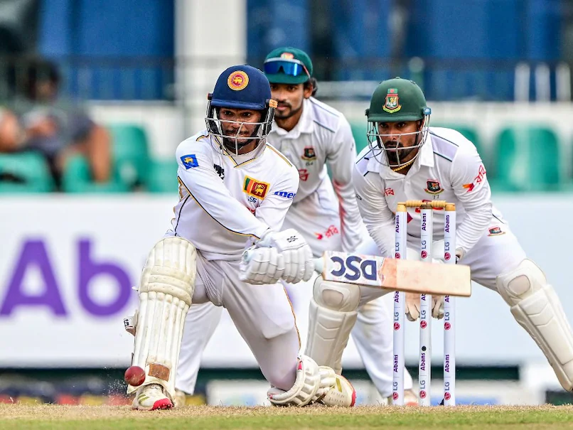 ශ්‍රී ලංකා පළමු ඉනිම ලකුණු 458ට සීමා වෙයි