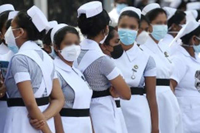 හෙද නිලධාරීන් විශ්‍රම ගැන්වීම අවුරුදු 60 දක්වා අඩුකිරීම ගැන අනතුරු ඇඟවීමක්