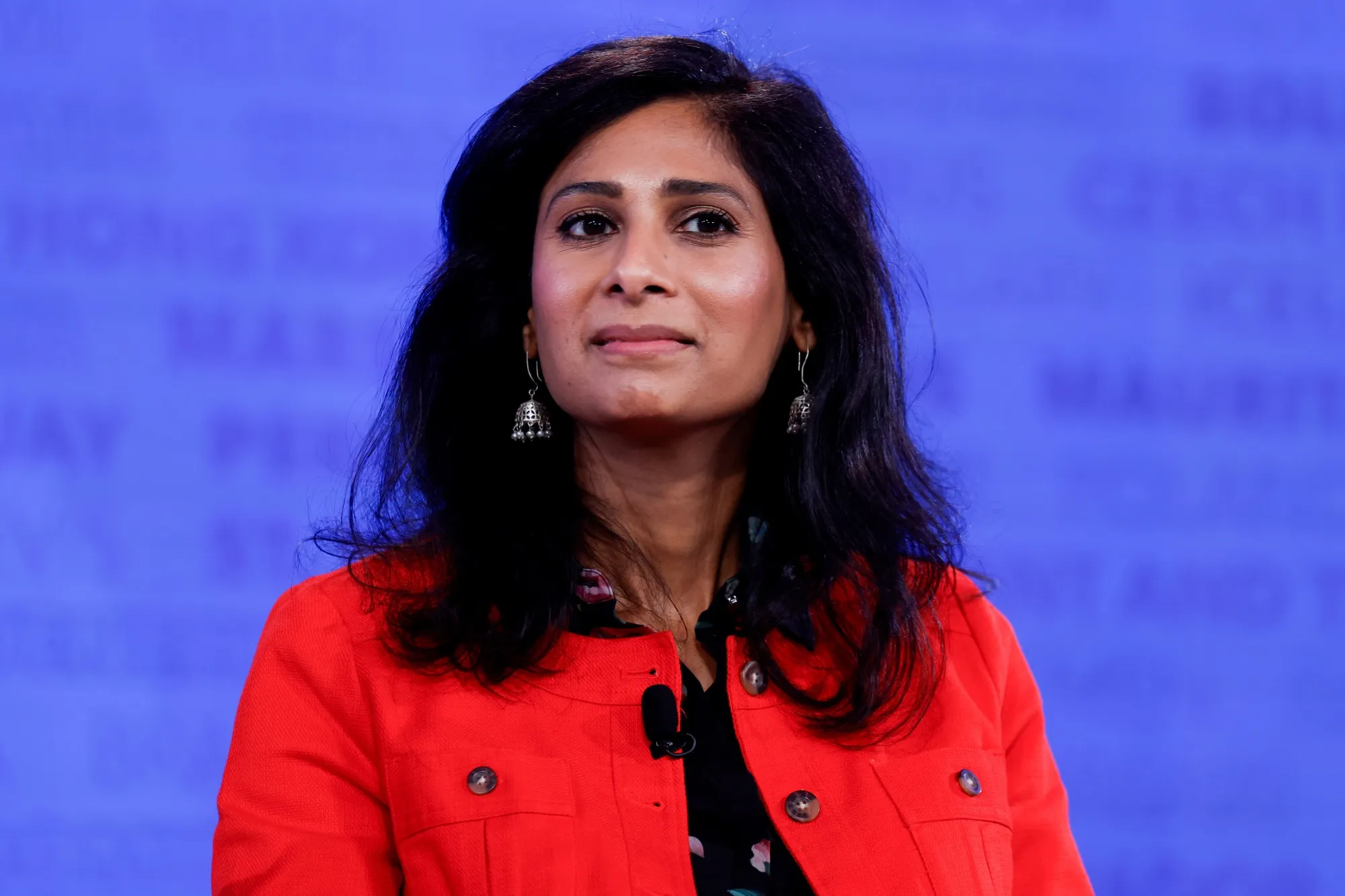 ගීතා ගෝපිනාත් ජාත්‍යන්තර මූල්‍ය අරමුදලට සමුදෙයි