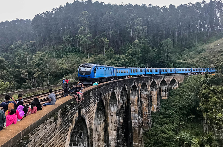 ආරුක්කු 9ය පාලම රාත්‍රී කාලයේදීත් නැරඹීමට අවස්ථාව