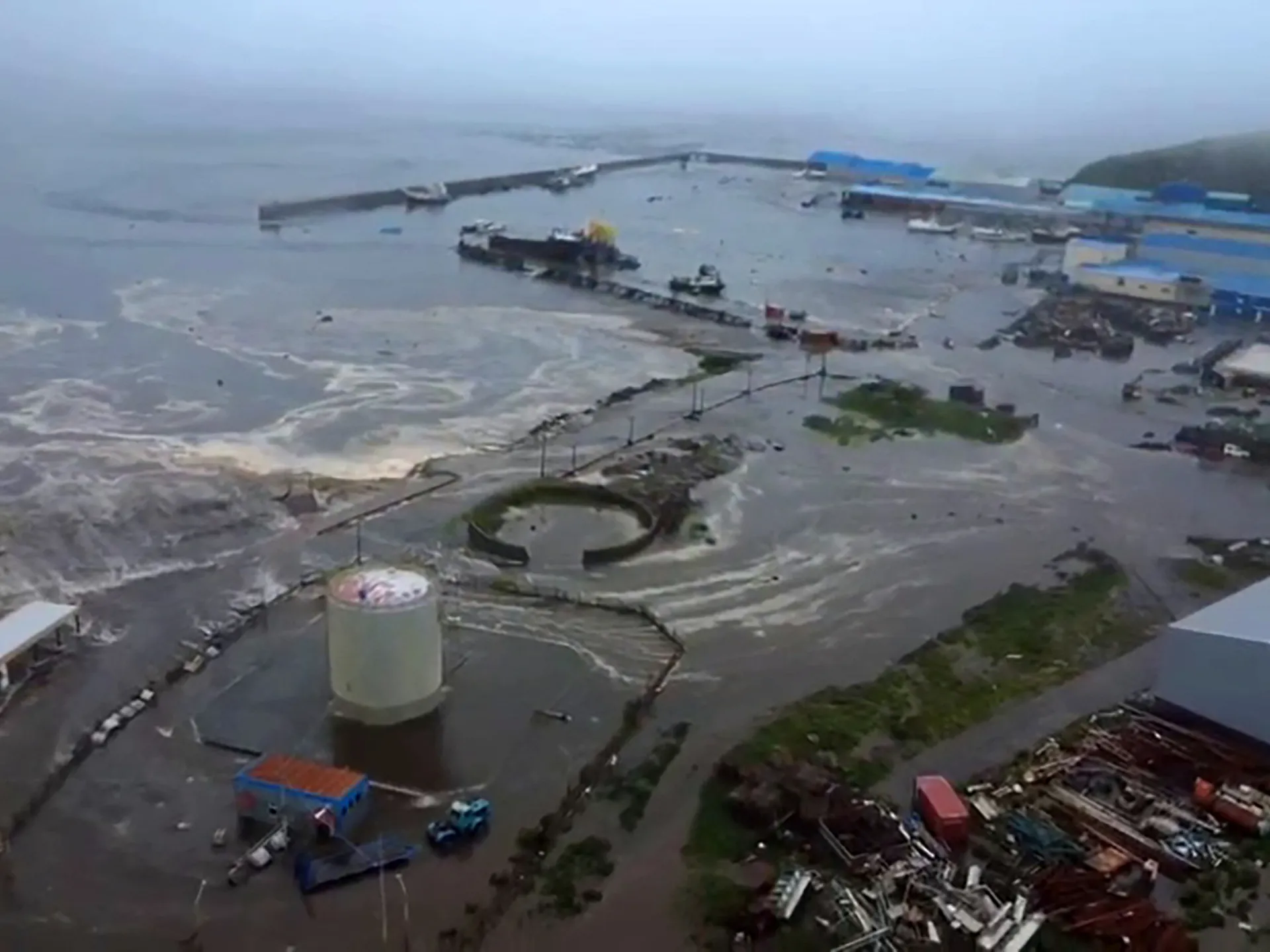 තවත් රටවල් කිහිපයකට සුනාමි අනතුරු ඇඟවීම්