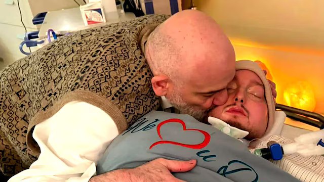 සෞදියේ ‘නිදන කුමරා’ මියයයි සෞදියේ ‘නිදන කුමරා’ මියයයි