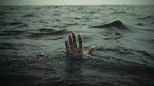 පෙම්වතා​ව බේරගන්න ගිය පෙම්වති​ය දියේ ගිලී අතුරුදන්