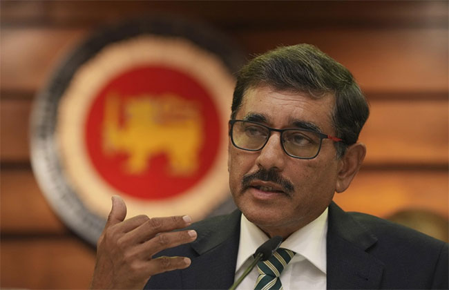 ආචාර්ය නන්දලාල් වීරසිංහට ඇගයීමක්