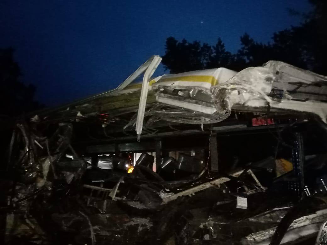 මින්නේරියේ බිහිසුණු අනතුරක් – 26ක් රෝහලේ