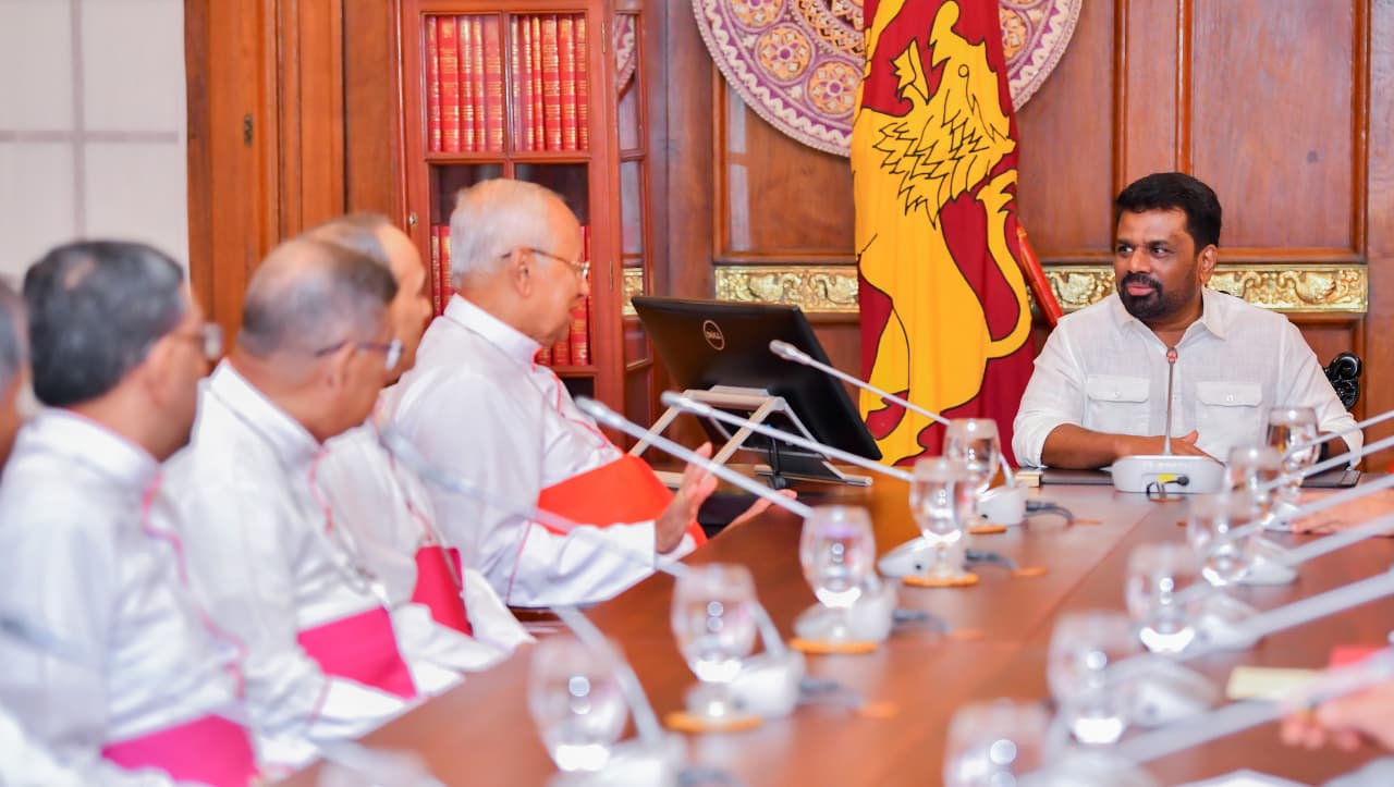 කාදිනල් හිමියන් සහ කතෝලික රදගුරු සම්මේලනය ජනපති හමුවෙයි