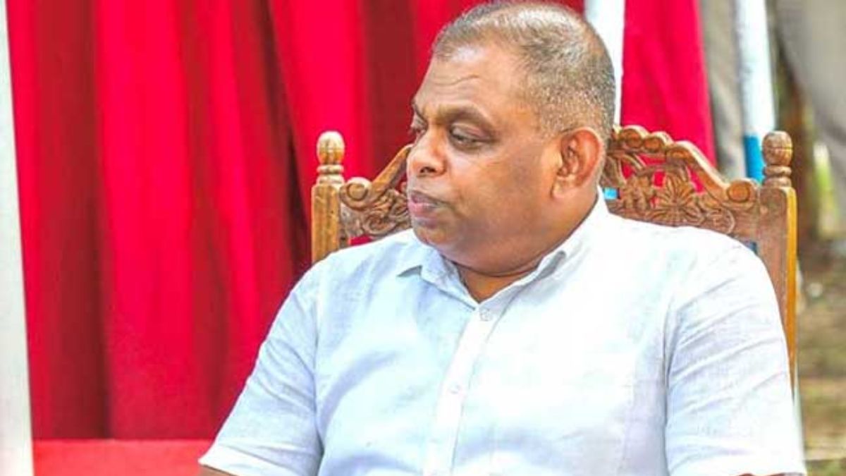 දේශබන්දු තනතුරෙන් ඉවත් කිරීමේ විවාදය අද දේශබන්දු තනතුරෙන් ඉවත් කිරීමේ විවාදය අද