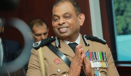 හිටපු පොලිස්පති දේශබන්දු තෙන්නකෝන් අත්අඩංගුවට