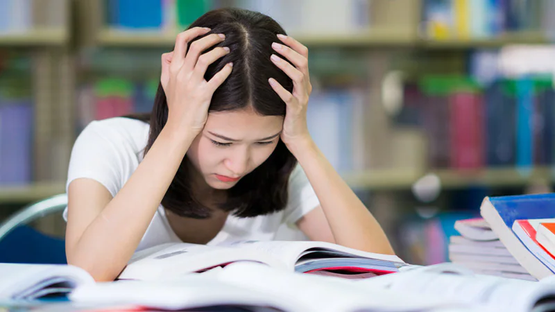 පාසල් සිසුන් ගැන බය හිතෙන කතාවක්