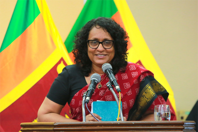 දඬුවම් දීමේ පනත පාසල් හෝ ගුරුවරුන් ඉලක්ක කරගත් එකක් නෙවෙයි – අගමැතිනිය කියයි