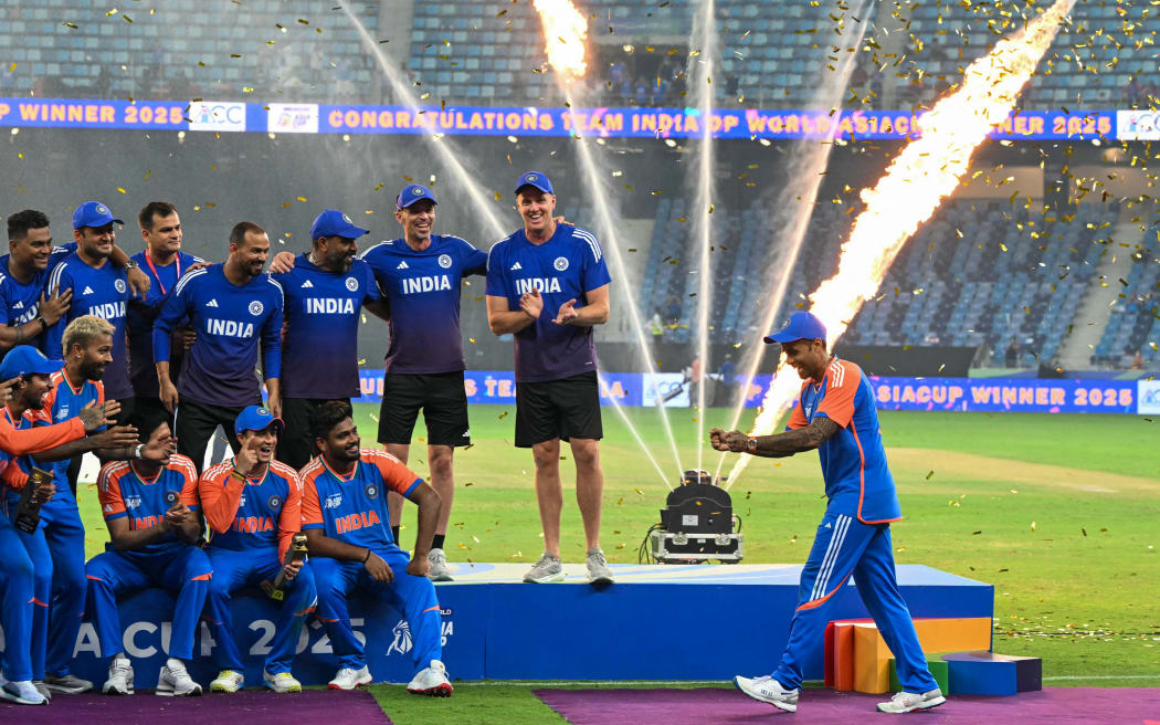 ආසියානු ශූරතාවය ඉන්දියාවට – කප් එකත් එපා කියයි