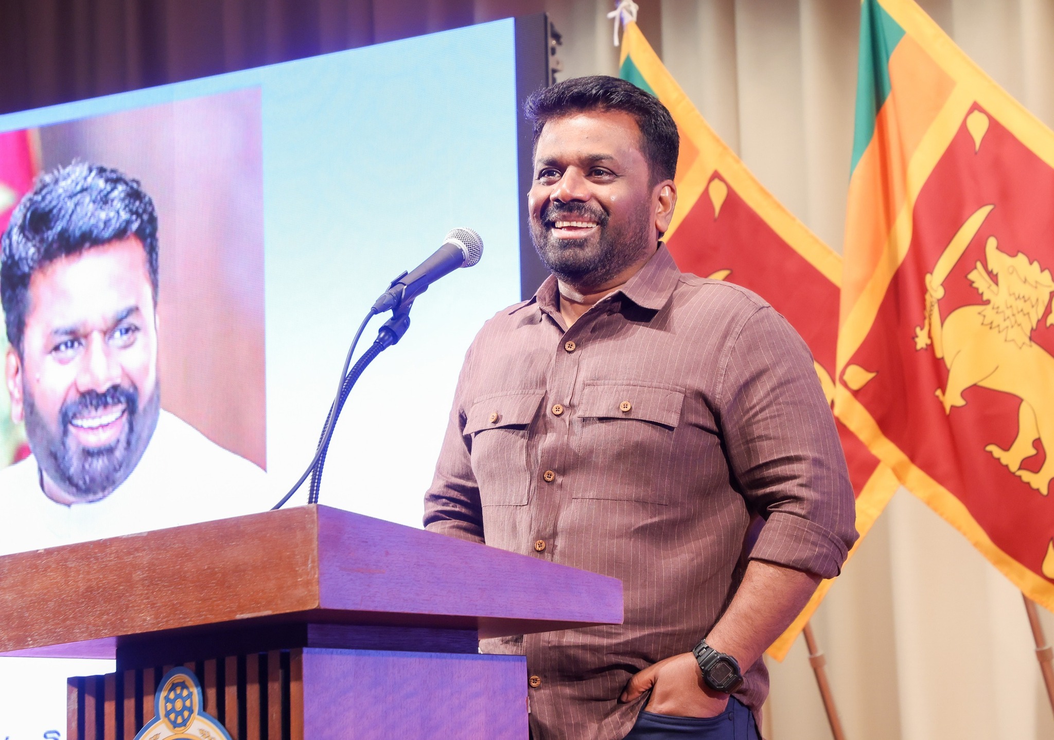 එළැඹෙන අයවැයෙන් අලුතින් කිසිදු බද්දක් හඳුන්වා දීමට අපේක්ෂා නොකරන බව ජනපති කියයි එළැඹෙන අයවැයෙන් අලුතින් කිසිදු බද්දක් හඳුන්වා දීමට අපේක්ෂා නොකරන බව ජනපති කියයි