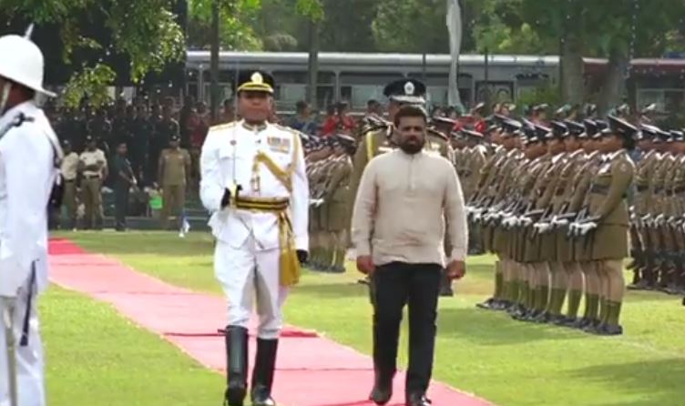 පොලීසියේ 30000ක නිලධාරී හිඟයක්