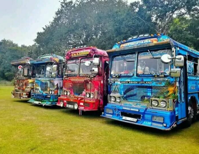 බස් රථවල සැරසිලිවලට අවසර ලබාදී තිබූ චක්‍රලේඛය අවලංගු කෙරේ