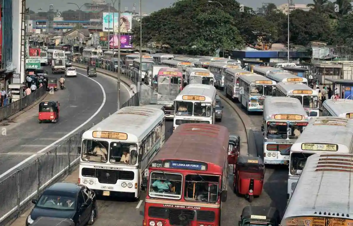 මගී ප්‍රවාහනයට සම්බන්ධ රියදුරන්ට පොදු ප්‍රවාහන බලපත්‍රයක්