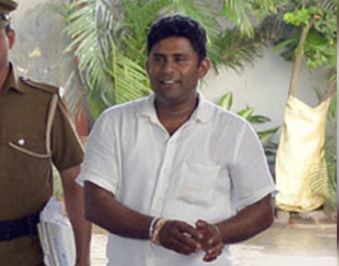 අලි රොෂාන්ට වසර පහළවක සිරදඬුවමක්