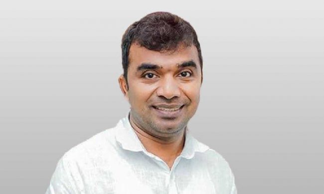 සම්පත් මනම්පේරි වළ දැමූ ආයුධ තොගයක් ගොඩ ගනී සම්පත් මනම්පේරි වළ දැමූ ආයුධ තොගයක් ගොඩ ගනී