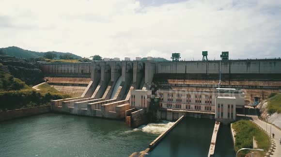 සැඟවූ අවි සොයා මොරගහකන්දත් පීරයි සැඟවූ අවි සොයා මොරගහකන්දත් පීරයි