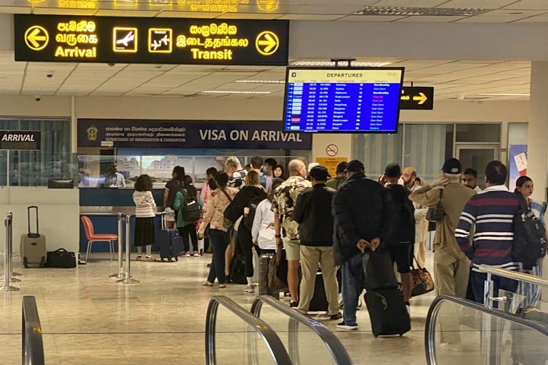 ශ්‍රී ලංකාවට එන සංචාරකයින්ට ETA අවසර පත්‍රය අනිවාර් ය වෙයි