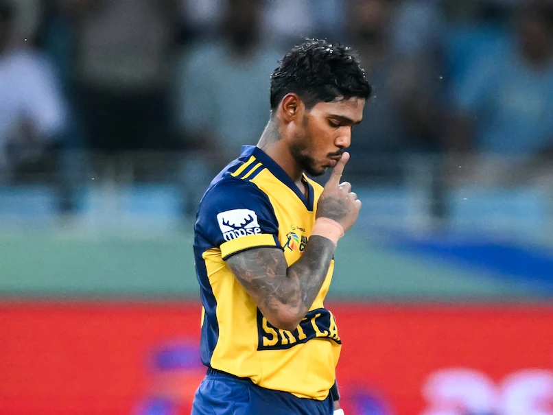 T20 ශ්‍රේණිගත කිරීම්හි පැතුම් ඉදිරියට