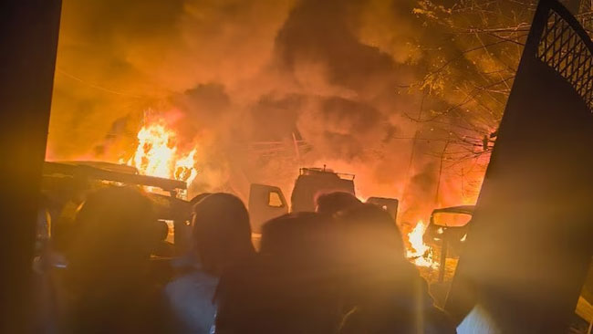 කාශ්මීරයේ පොලිස් ස්ථානයක පිපිරීමක් – 07ක් මරුට